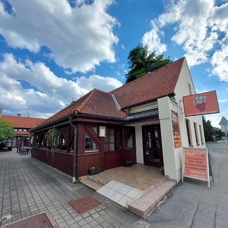 Craft Beer Bar Rooms Varaždin Esterno foto