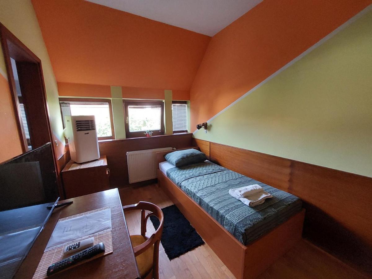 Craft Beer Bar Rooms Varaždin Esterno foto